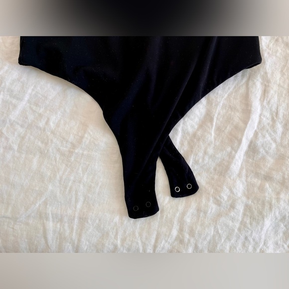 ❌SOLD Mesh Long Sleeve Bodysuit - Picture 6 of 9